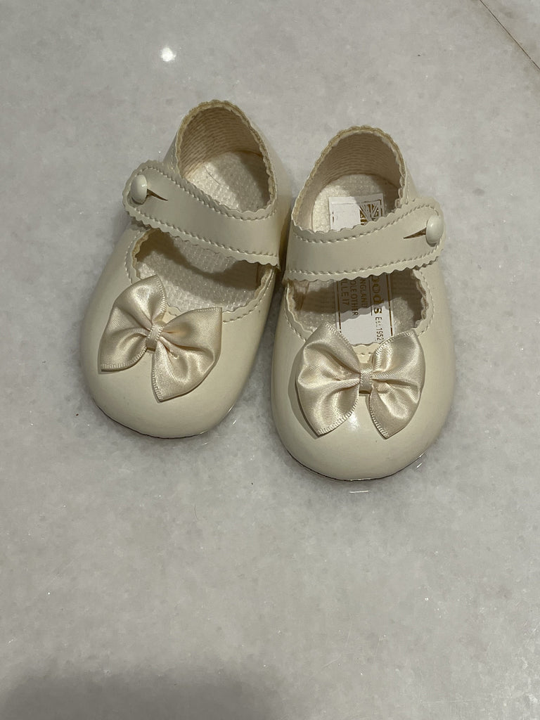 Baypods Baby Girl White Sandals With Bow Clothing & accessories Baypods 