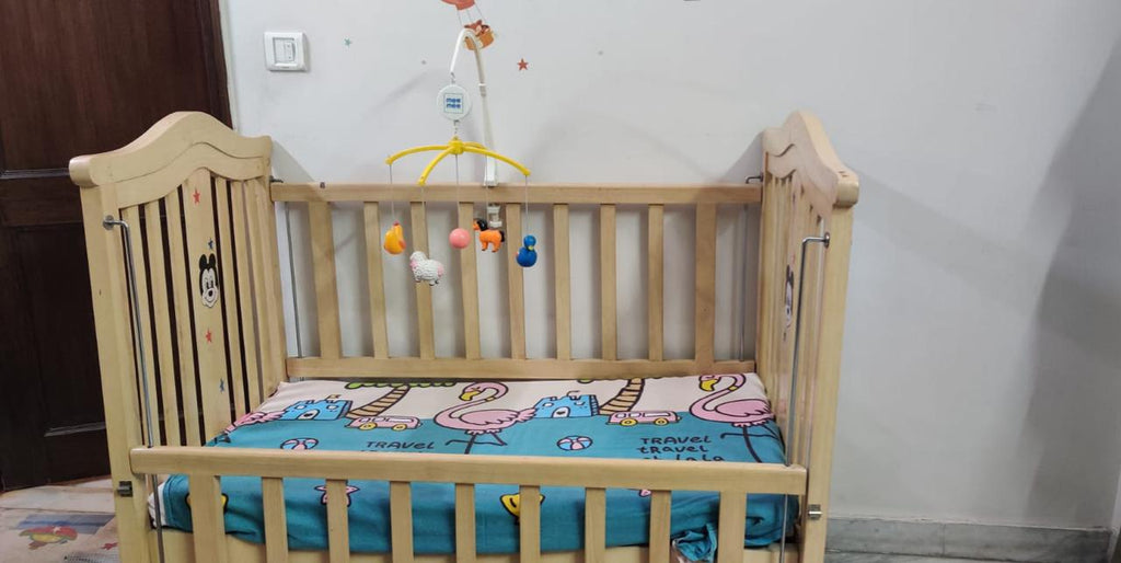 Baby Crib with Mattress Uptot 